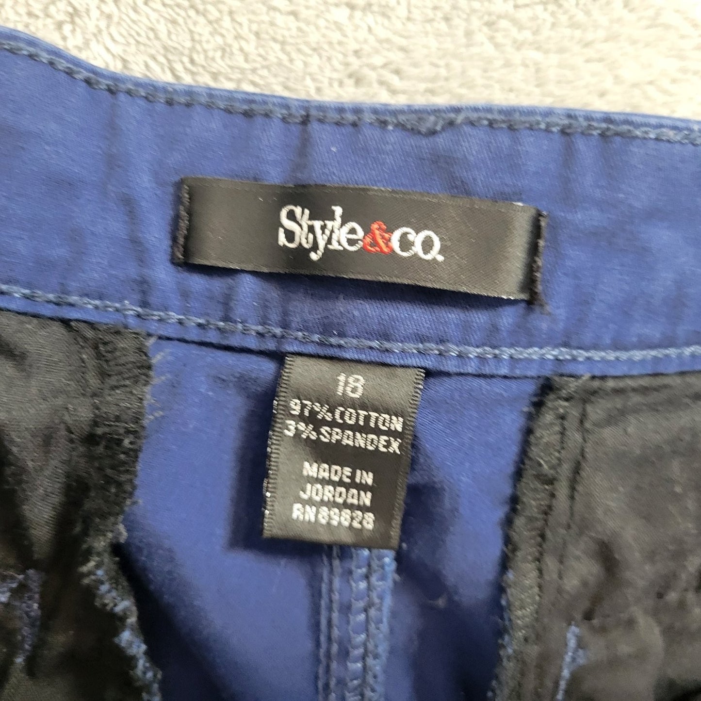 Style & Co. Women's Navy Blue Bermuda Shorts 18 Plus Cotton Spandex Comfy Zip Fly