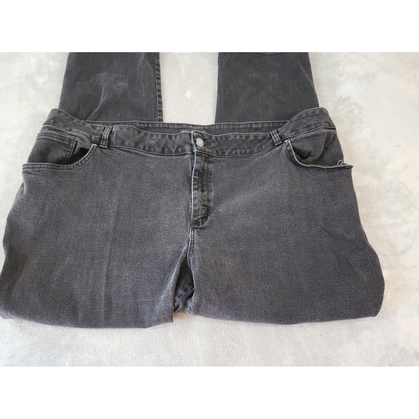 Lee Womens Jeans 26W Plus M Relaxed Fit Straight Leg Crop Black Denim Zip Fly