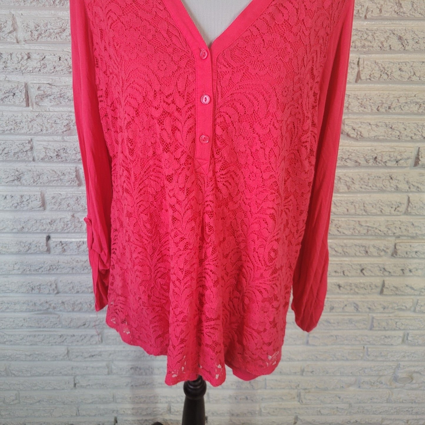Apt 9 Womens Top 1X Plus Long Roll Tab Sleeve Pink Lace Comfy Quarter Button