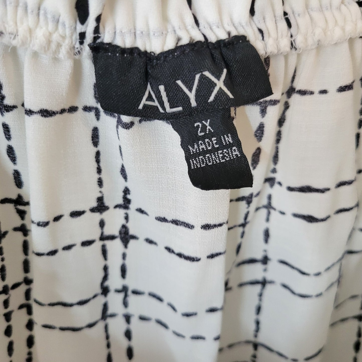 Alyx Womens Top 2X 3/4 Bell Sleeve Black White Squares Polyester On Off Shoulder