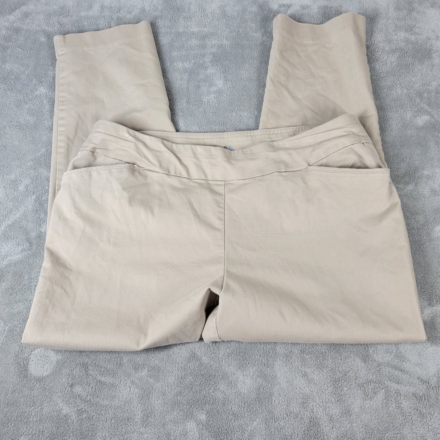 Croft Barrow Womens Pants 18W Reg Capri Efflorless Stretch Pull On Beige Comfy