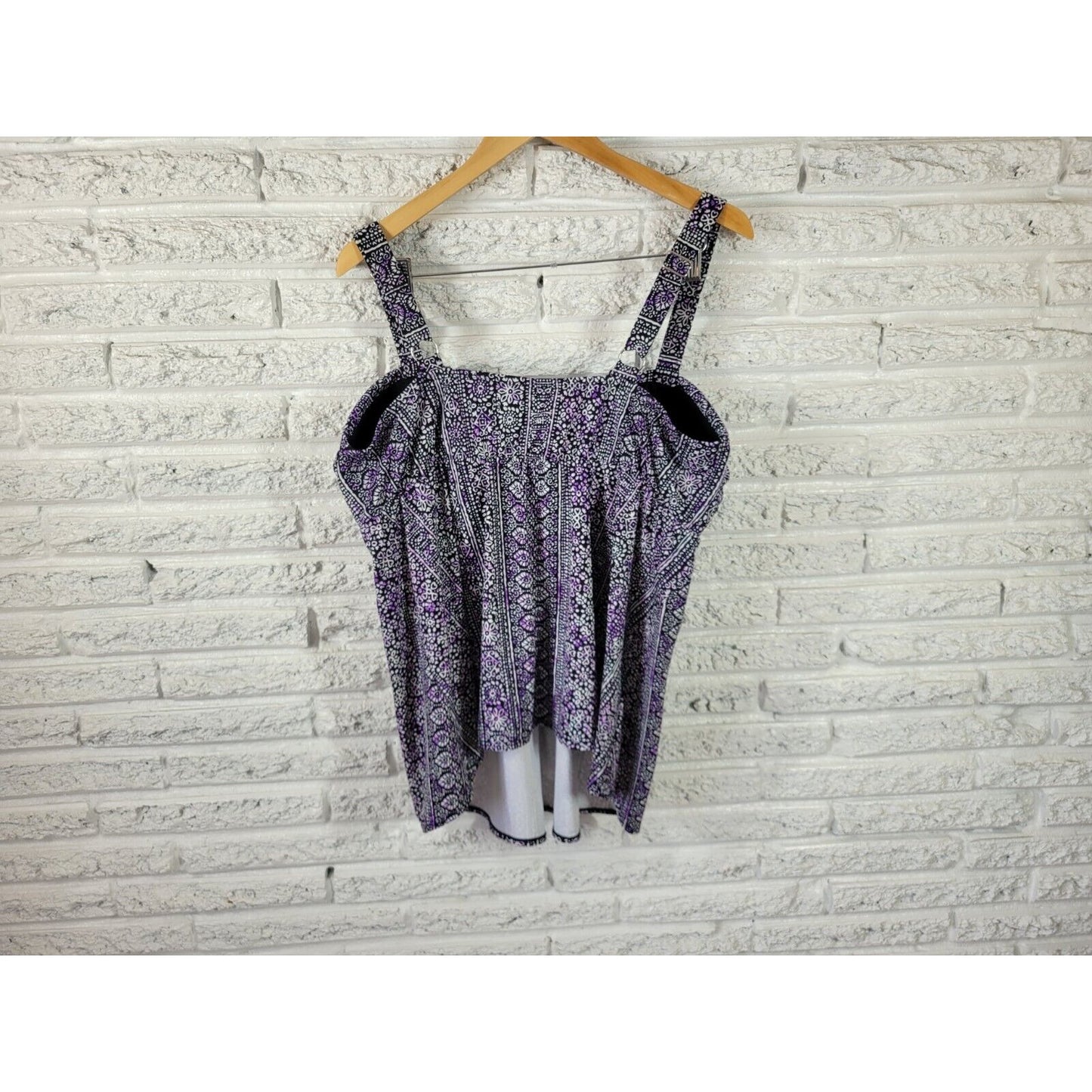 Avenue Womens Swim Top 22W Adjustable Wide Strap Sleeveless Bra Black Geometric