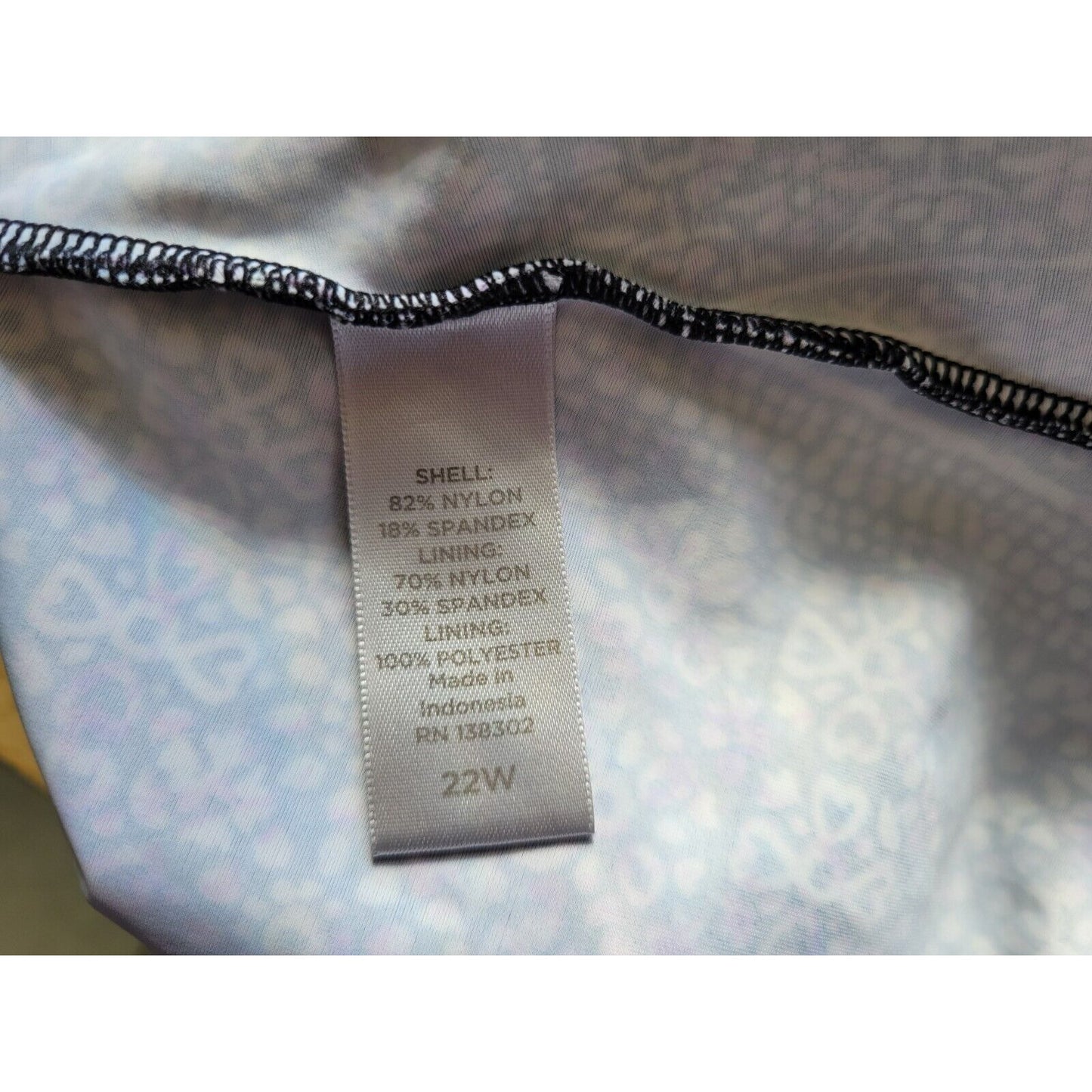 Avenue Womens Swim Top 22W Adjustable Wide Strap Sleeveless Bra Black Geometric