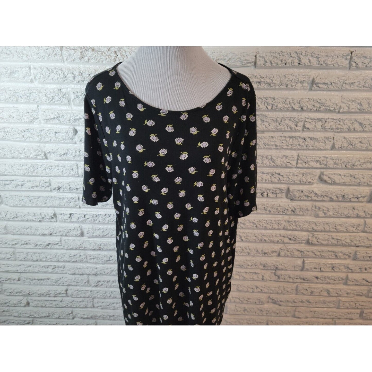 J Jill Womens Top Extra Large Tee Pima Shirttail Daisies Black Cotton Casual
