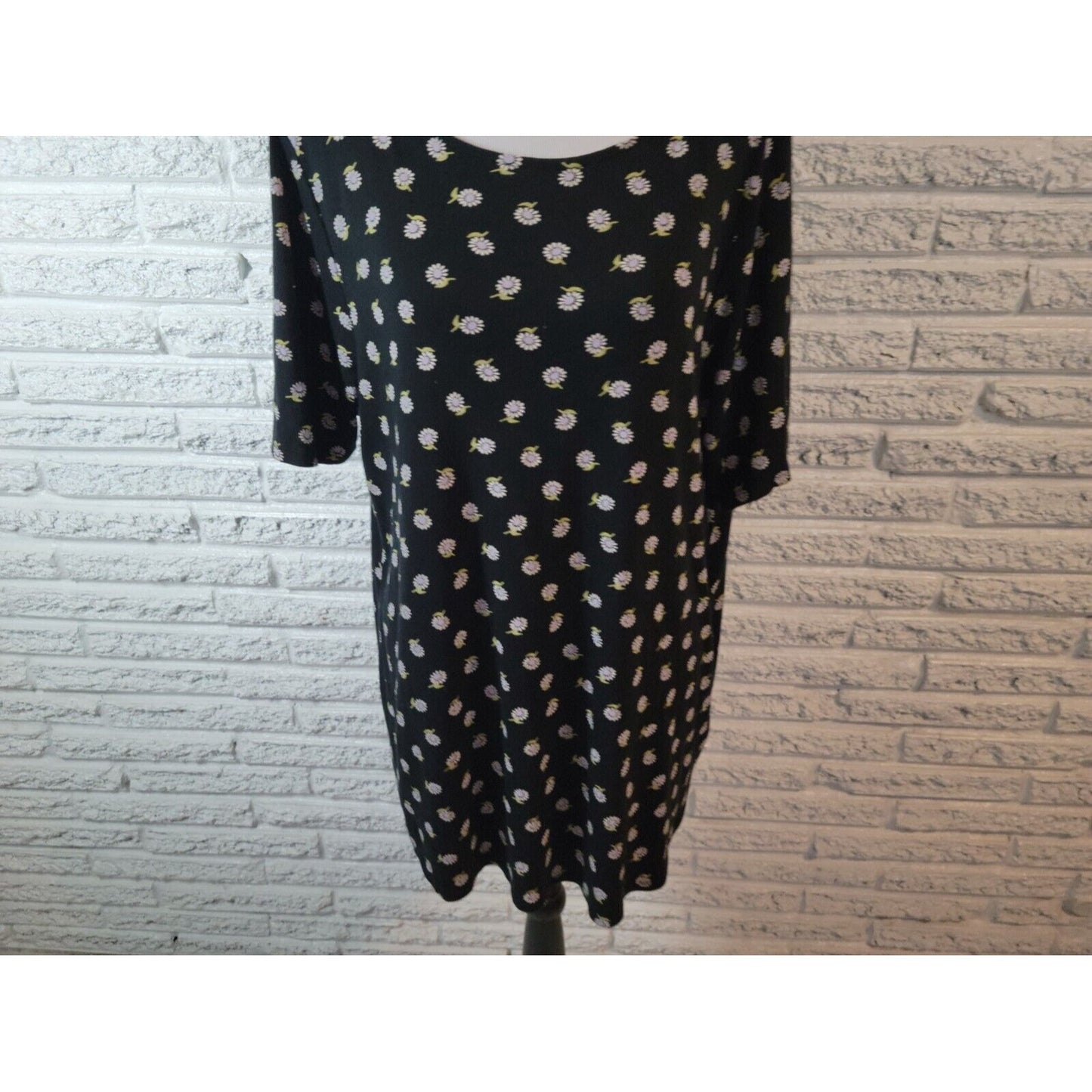 J Jill Womens Top Extra Large Tee Pima Shirttail Daisies Black Cotton Casual