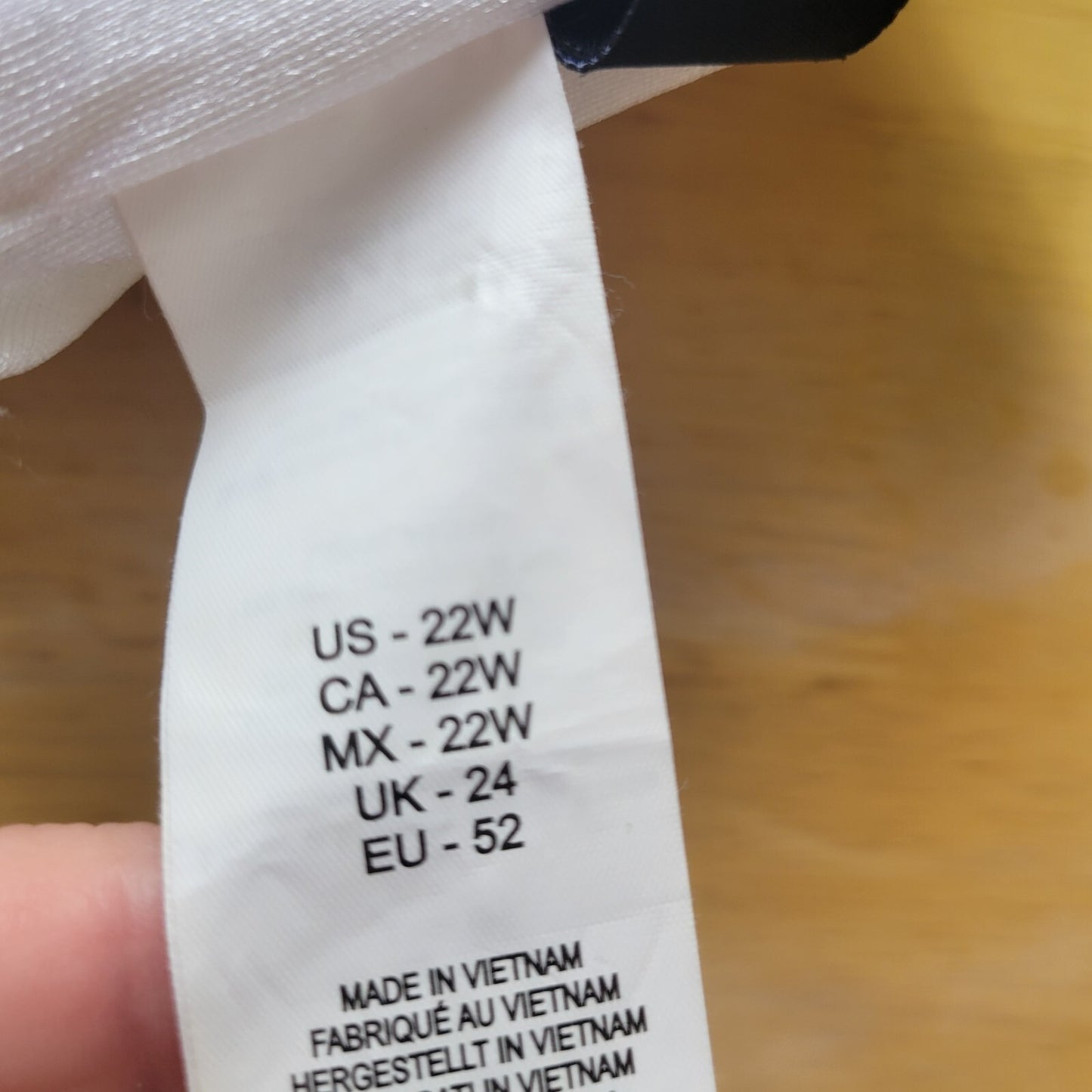 Maxine Hollywood Womens Swim Top 22W Black Pink Built in Bra Adjustable Strap