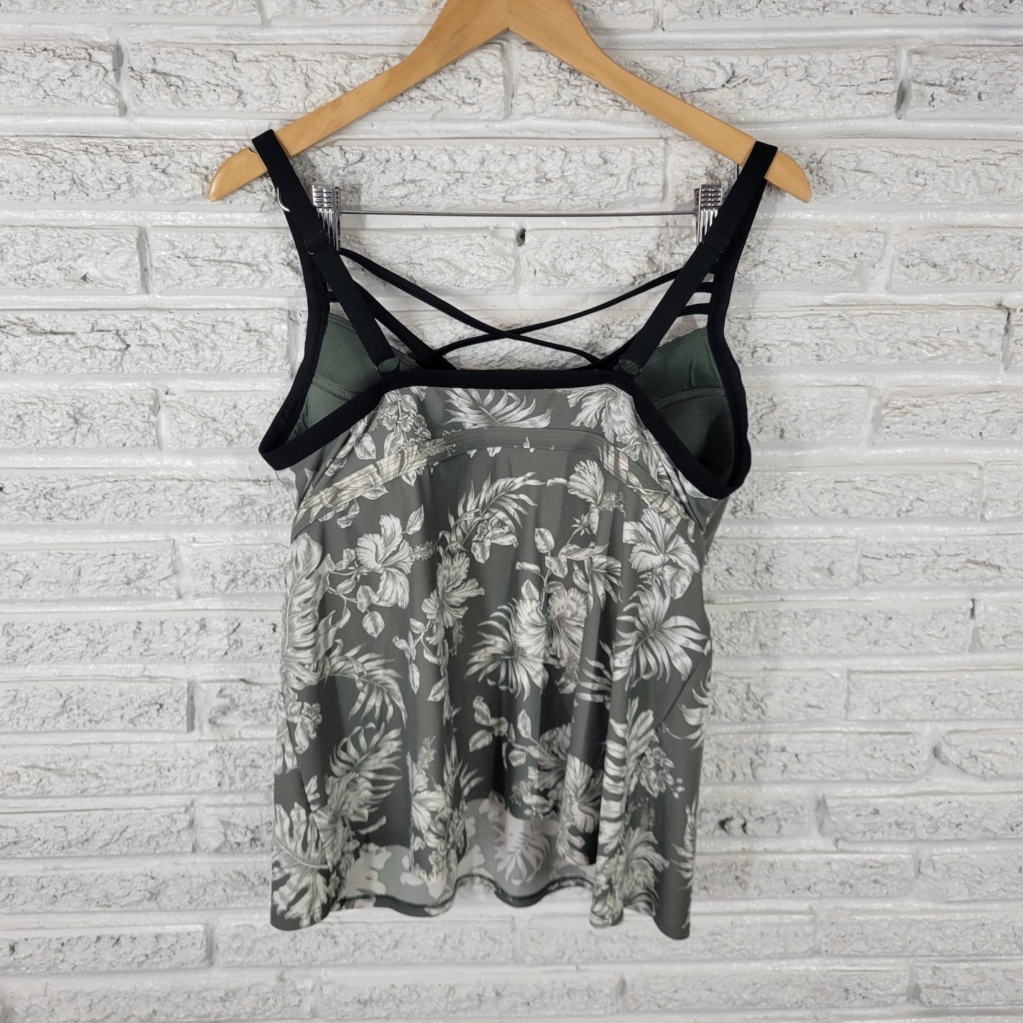 Skye Womens Swim Top 1X Plus Bra Gray GreenFloral Adjustable Straps Lattice Neck