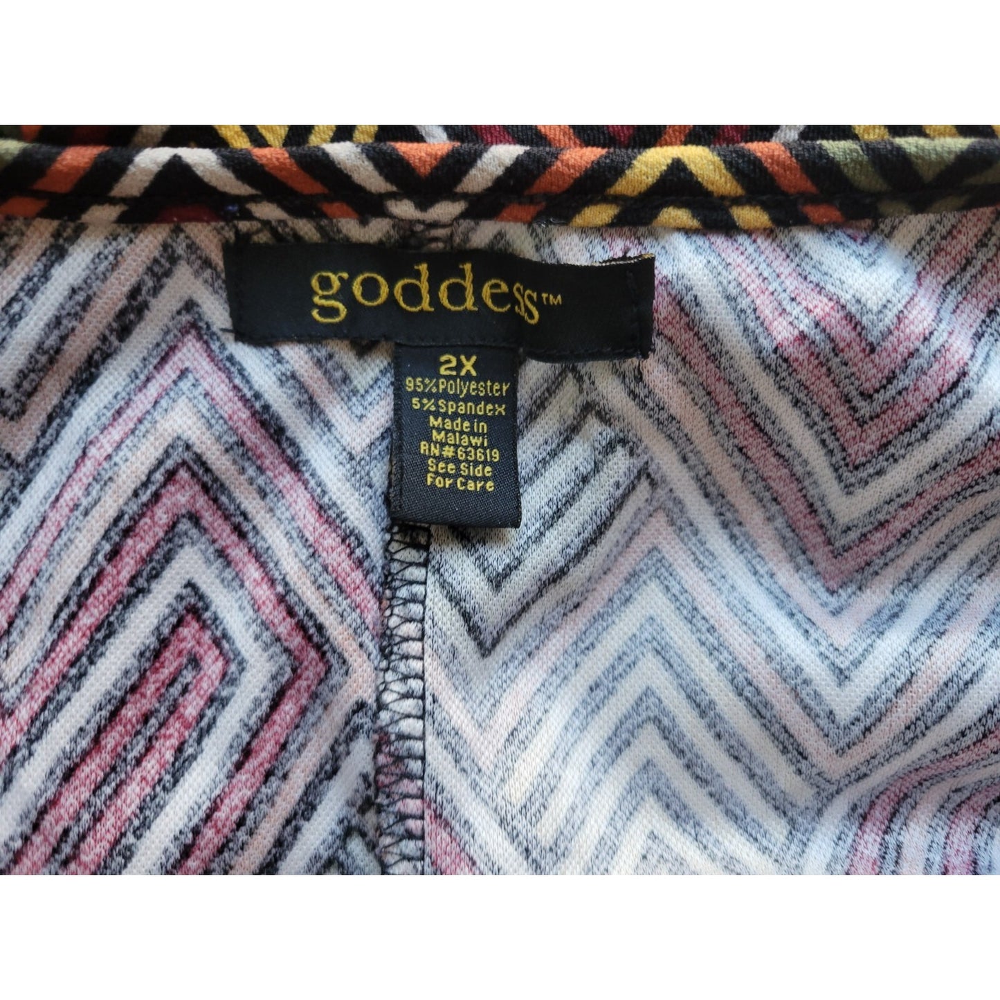 Goddess 2X Plus Size Top Multicolor Geometric V-Neck Short Sleeve GEO359E