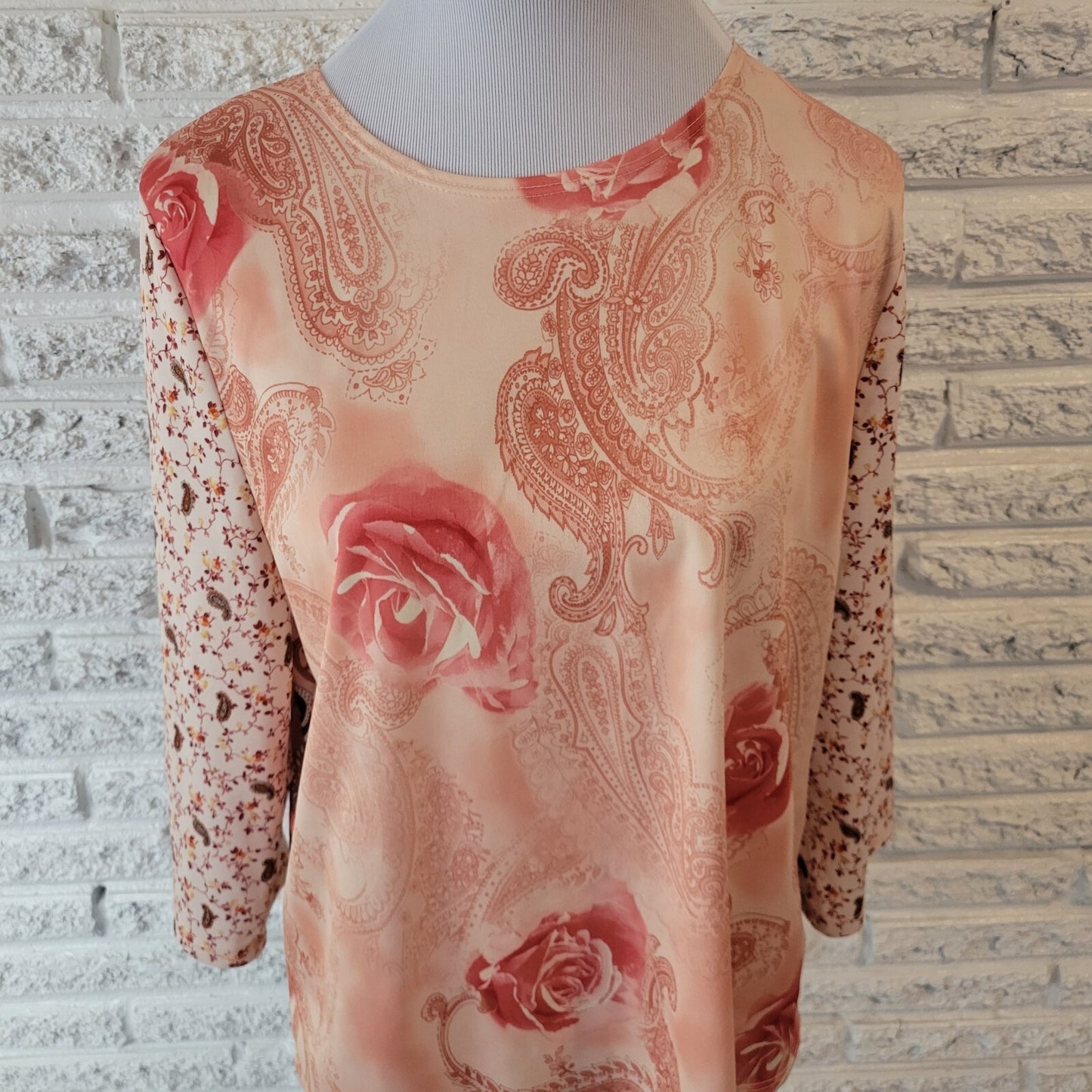Judith Hart Womens Top Extra Large 3/4 Sleeve Orange Paisley Lightweight