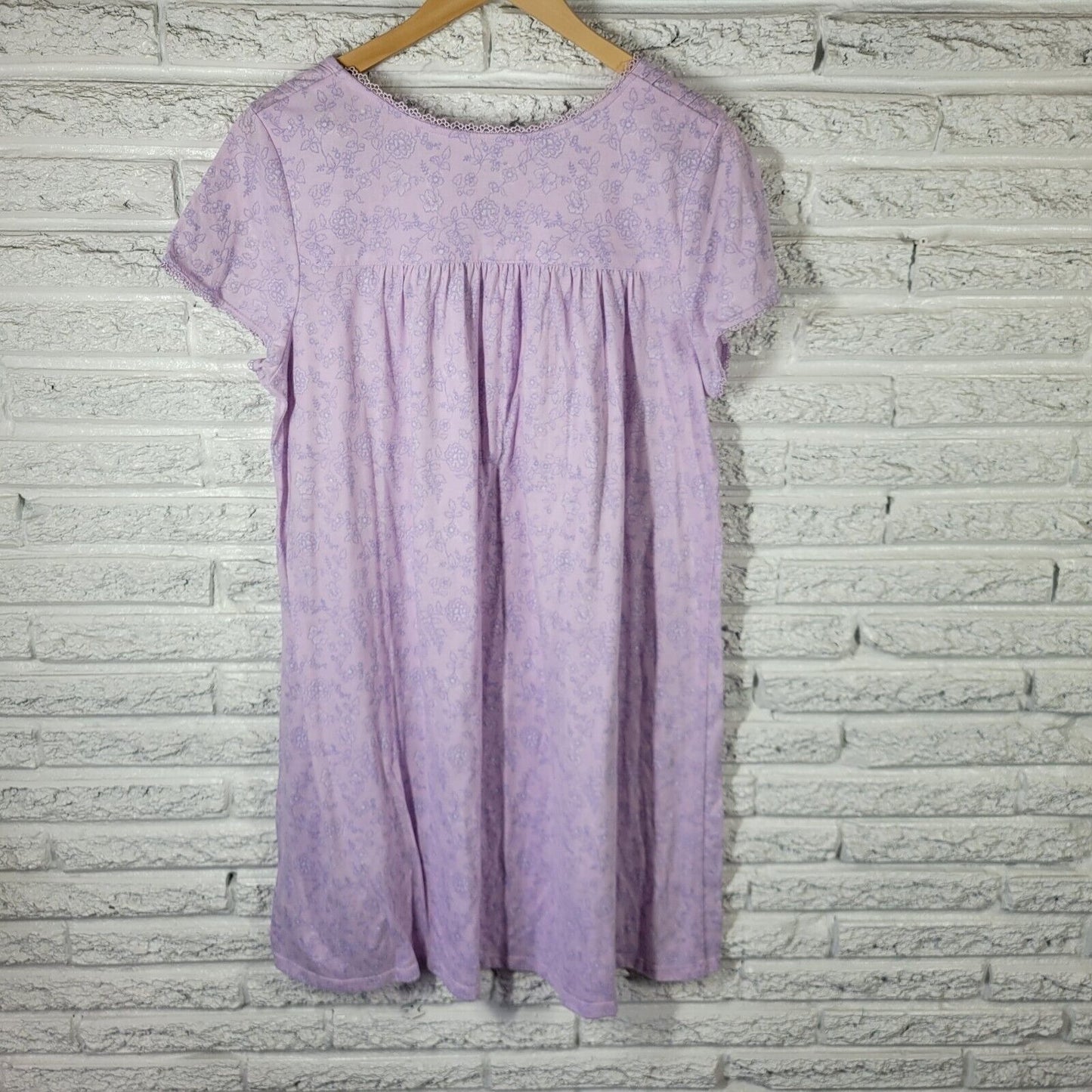 Croft Barrow Women Nightgown XL Lavender Floral Lace Trim Lightweight Loungewear