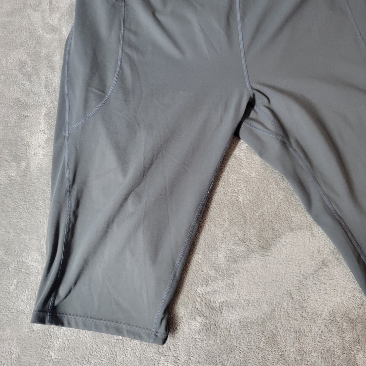 Baleaf Women Pants 2XL Plus Leggings Capri Pull On Gray Pockets Activewear Comfy