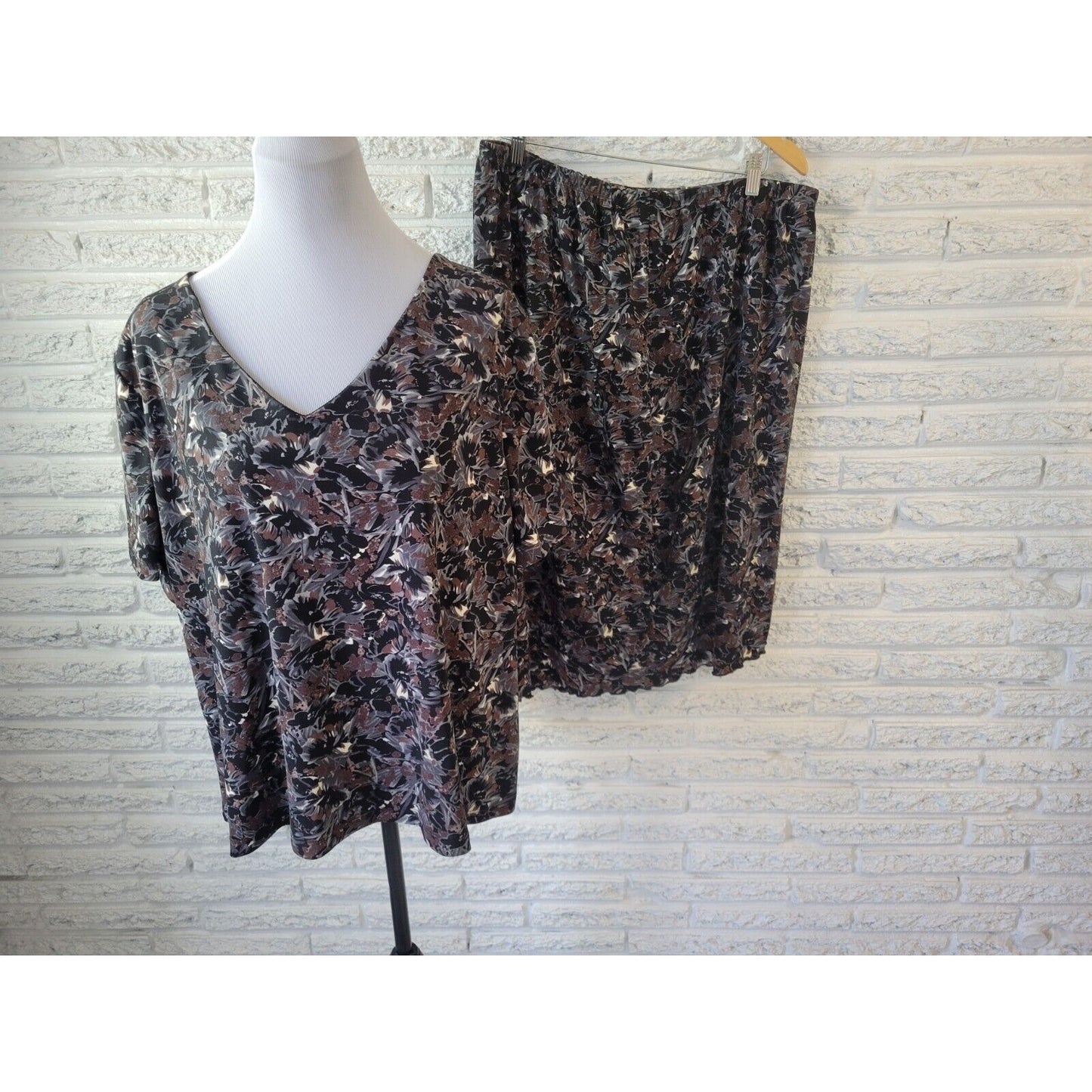 IN Studio San Francisco Womens Skirt 3X with Top Black Floral Polyester Career