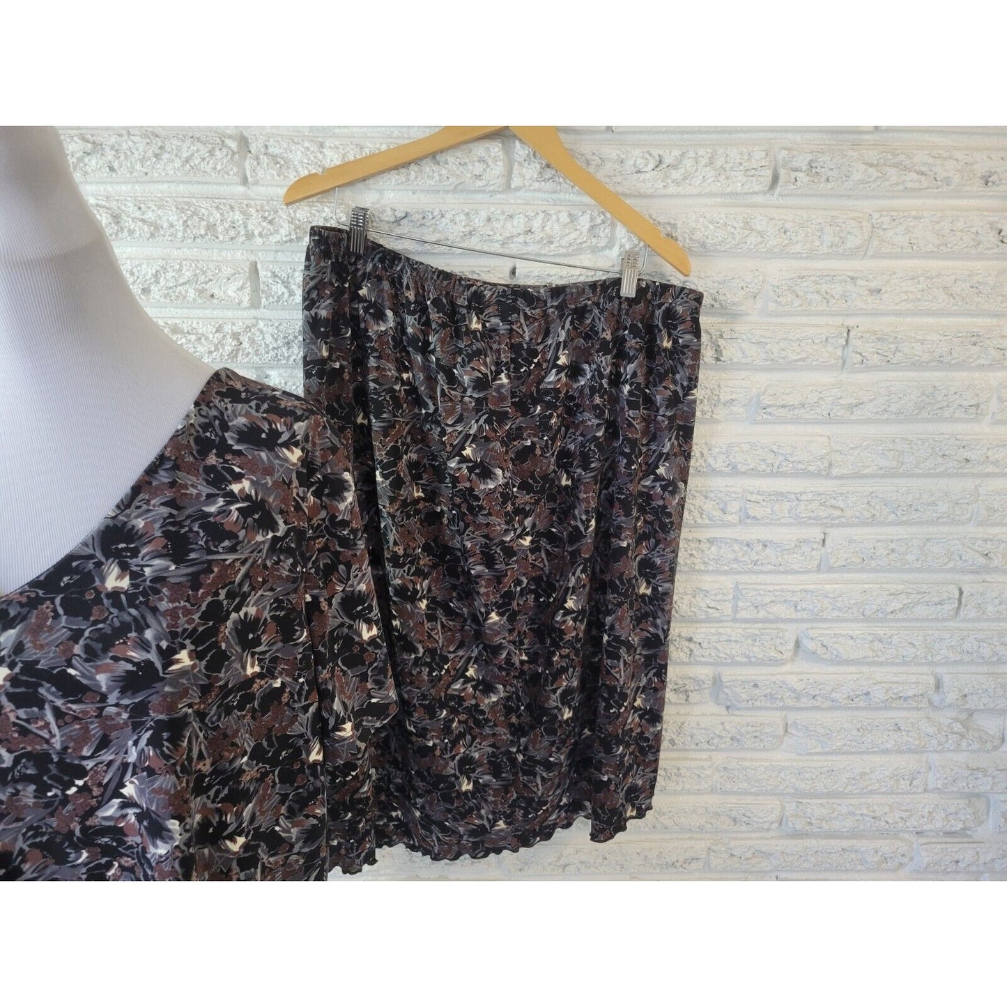 IN Studio San Francisco Womens Skirt 3X with Top Black Floral Polyester Career