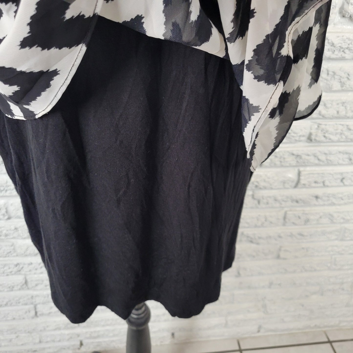Alyx Womens Top 2X Plus Kimono Sleeve Black White Zig Zag Lightweight Lined