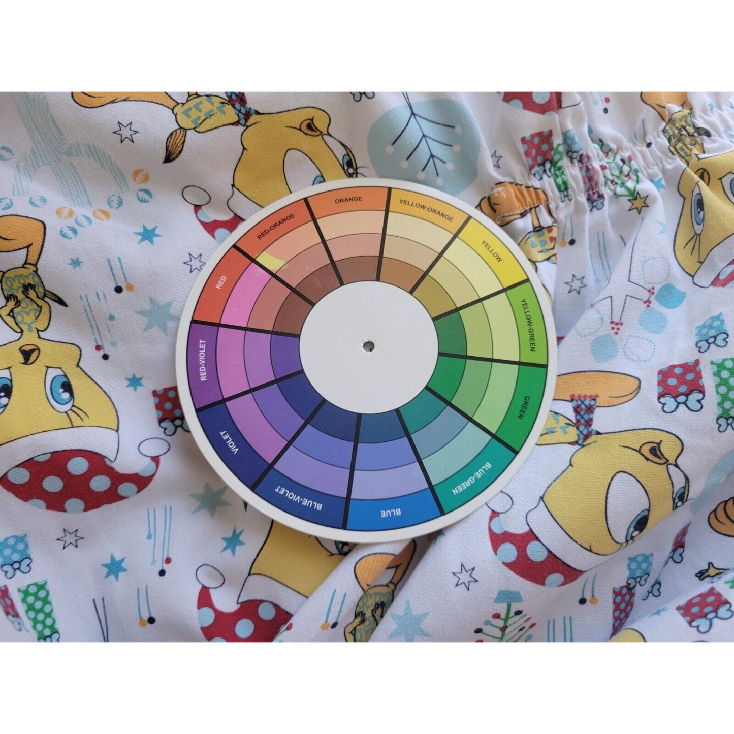 Christmas Looney Tunes Tweety Bird Unisex Scrub Top Extra Large Pockets Vet Tech