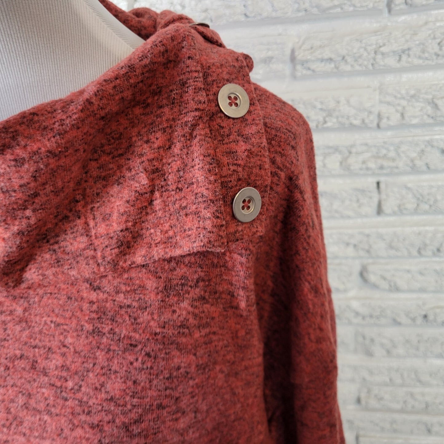 Ruby Rd Women Sweater 1X Plus Cowl Neck 3/4 Sleeve Deco Buttons Muted Red Marled