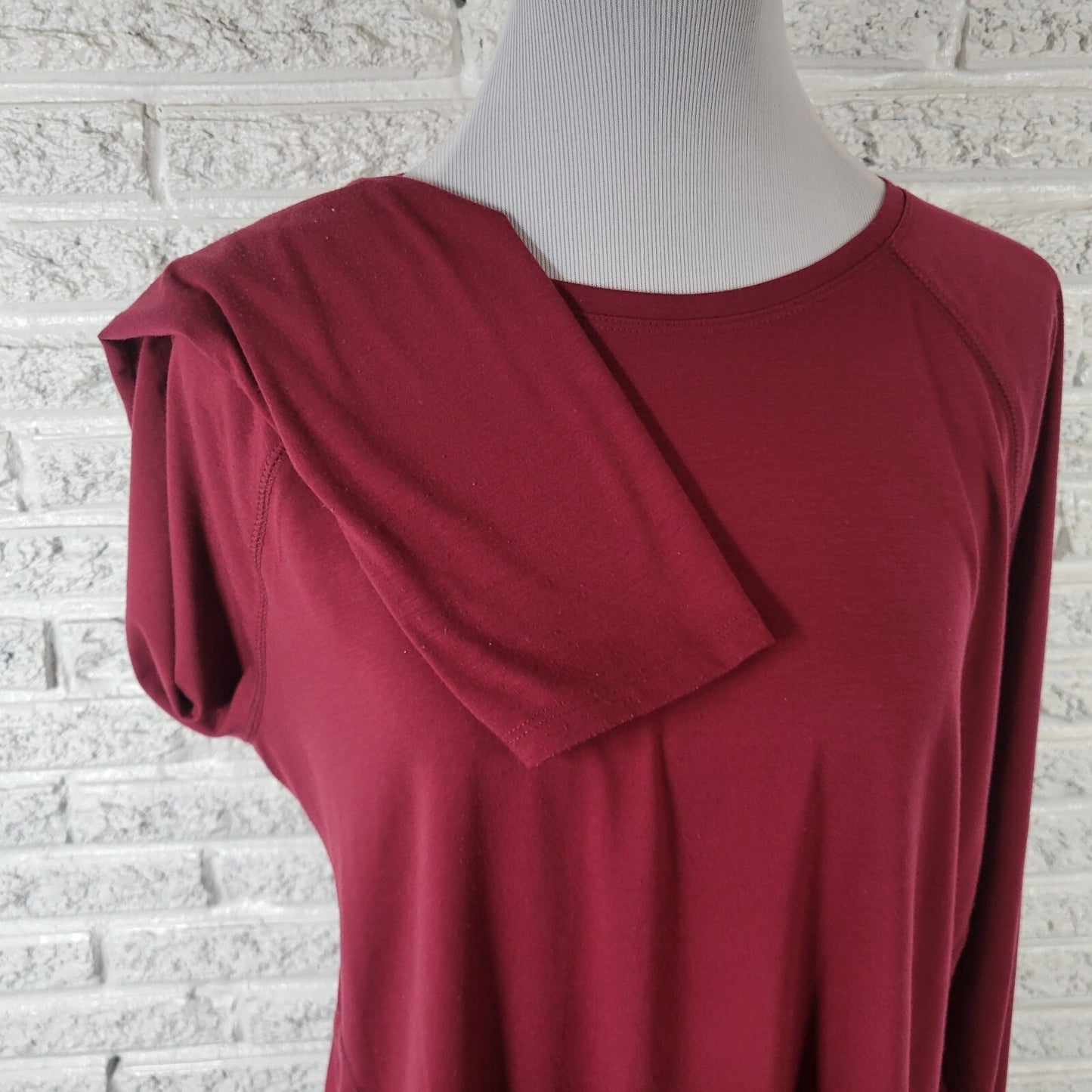 Tek Gear Womens Top XL Tee Essential Long Sleeve Maroon Red Comfy Poly Blend