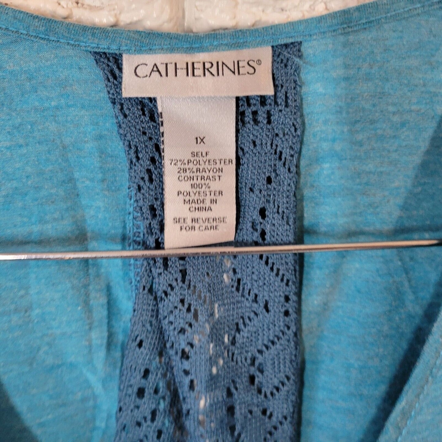 Catherines Womens Top 1X Tee Blue Tropical Poly Blend Split Crochet Back Casual