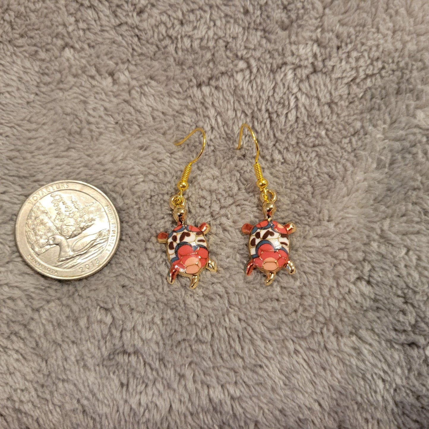 Turtles #10 Womens Earrings One Pair Orange Black Zinc Alloy Hanging Gold Tone