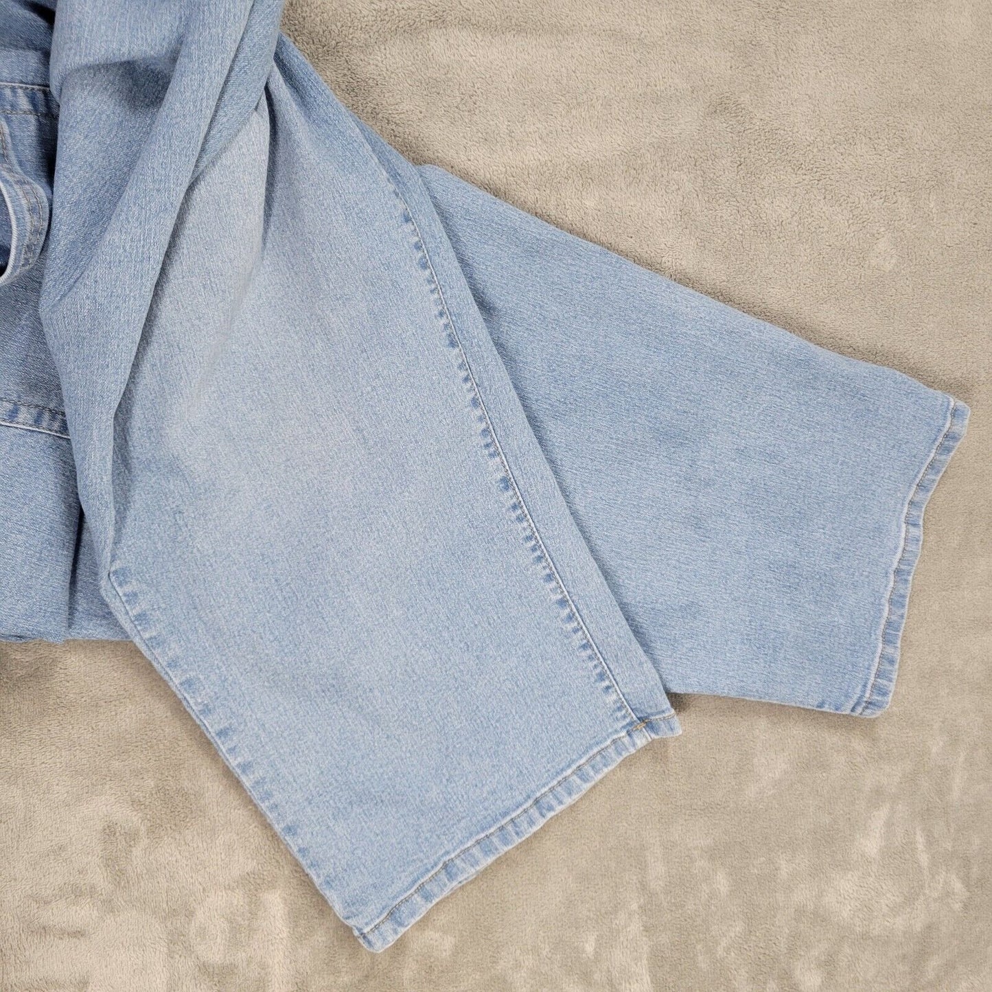 Denim 24 7 Womens Jeans 30WP Cropped Light Blue Denim Zip Fly Comfort Waist