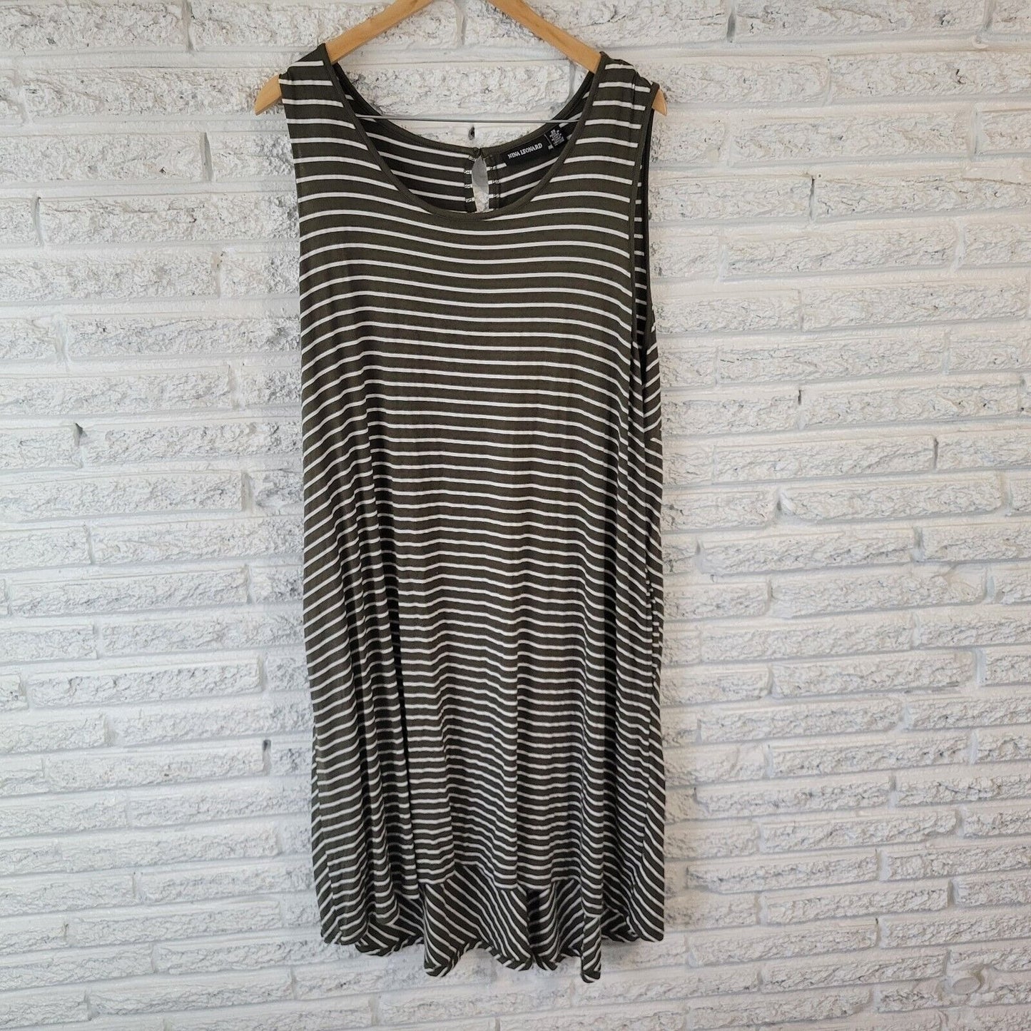 Nina Leonard Women Dress 2X Plus Sleeveless Shift Green White Stripe Lightweight