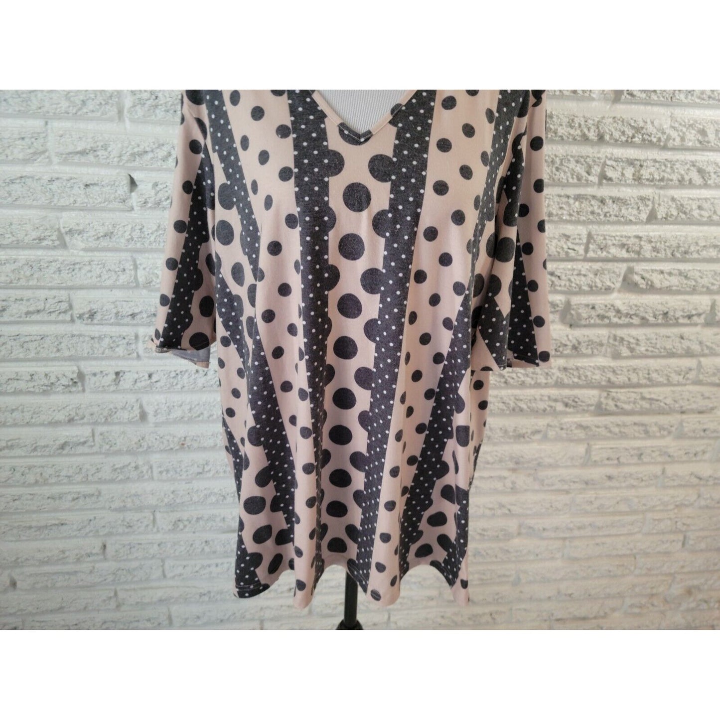 Southern Stitch Women Top 2XL Plus Tee Beige Geometric Pullover Short Sleeve