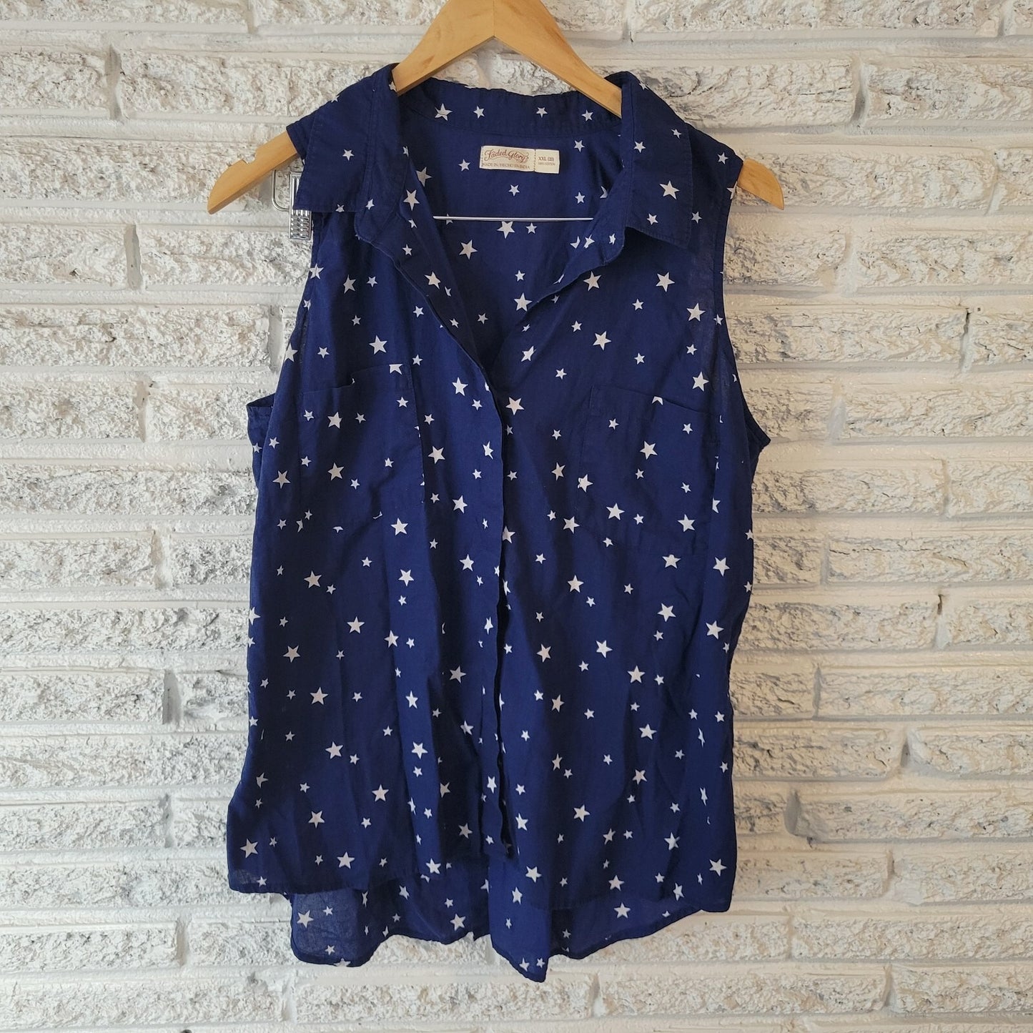Faded Glory Womens Top XXL 20 Plus Sleeveless Button Up Blue Stars Cotton Collar