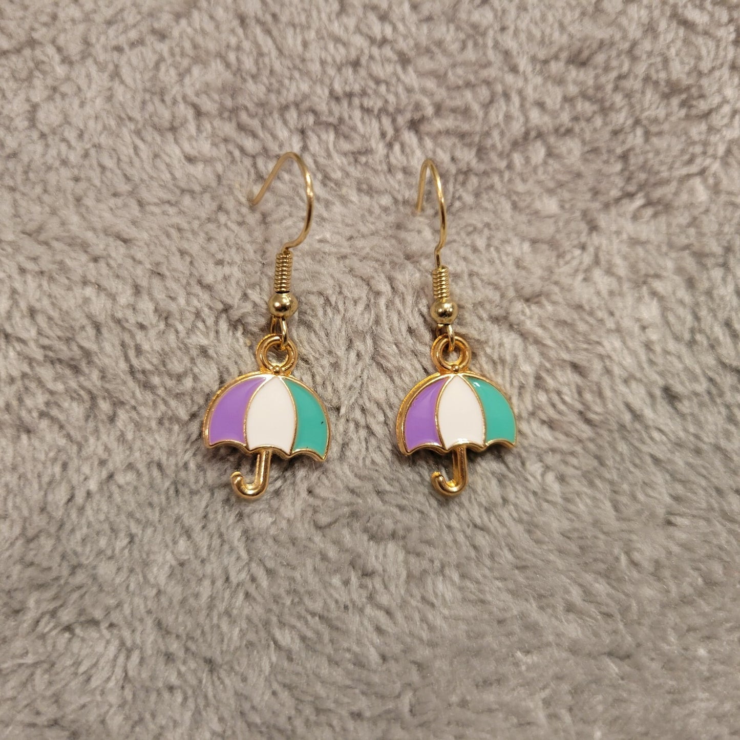 Umbrella #1 Womens Earrings One Pair Hanging Dangle Alloy Novelty Gold Tone