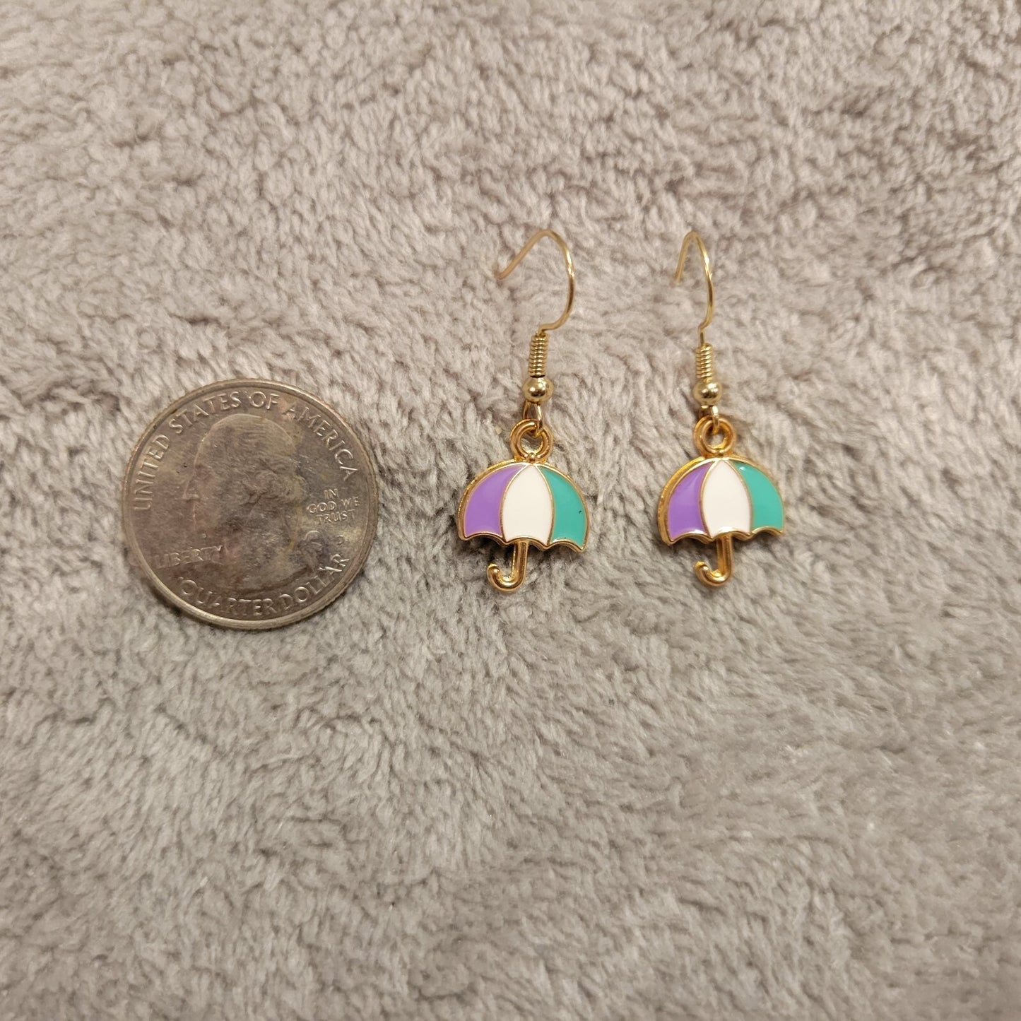 Umbrella #1 Womens Earrings One Pair Hanging Dangle Alloy Novelty Gold Tone