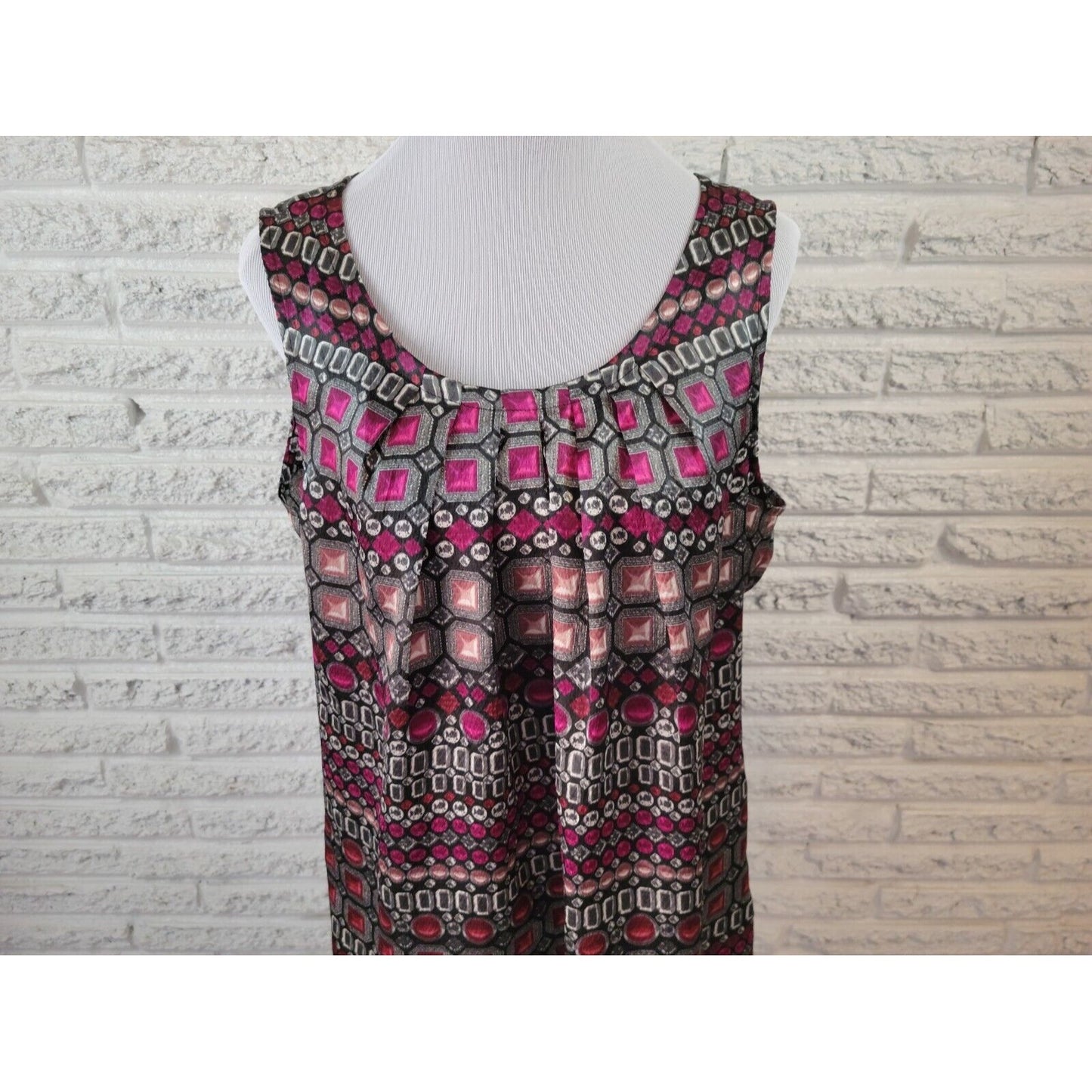 Apt 9 Womens Top Extra Large XL Tank Zip Back Slick Sleeveless Pink Geometric