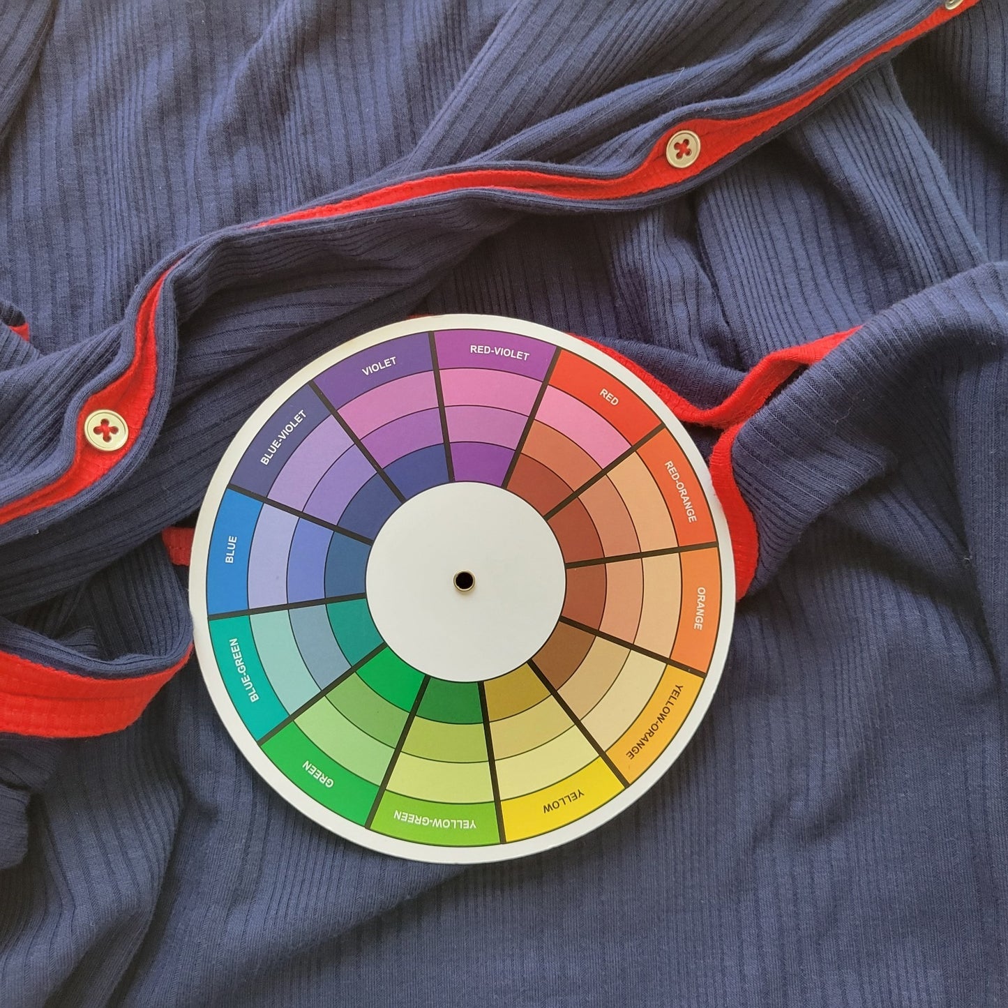 Liz Claiborne Womens Top XXL Plus 3/4 Sleeve Blue Knit Poly Blend Deco Buttons