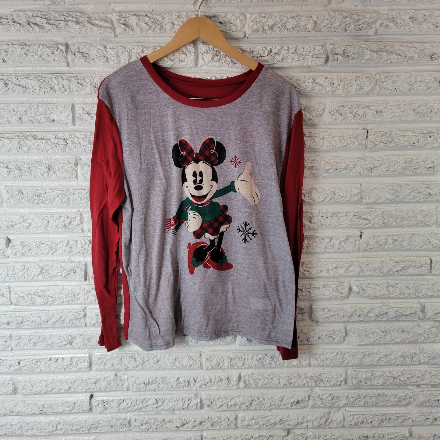 Disney Minnie Mouse Womens Top Extra Large Tee Long Sleeve Red Polyester Winter