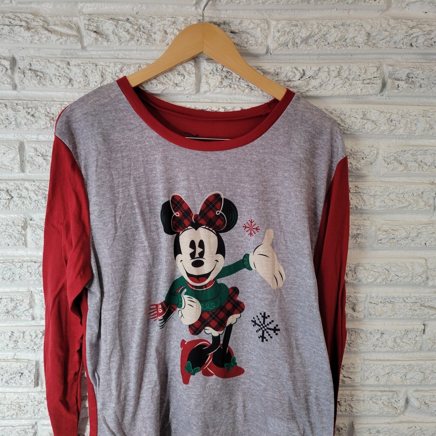 Disney Minnie Mouse Womens Top Extra Large Tee Long Sleeve Red Polyester Winter