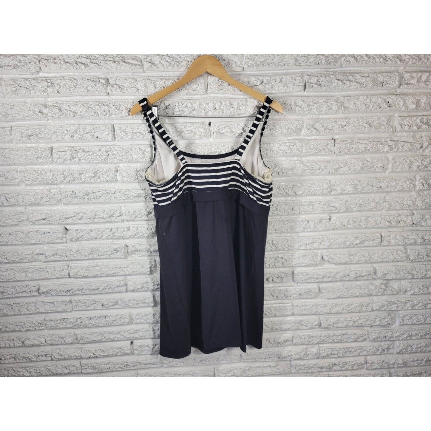 Lands End Womens Swim Top 16 Black Stripe Adjustable Wide Strap Underwire Bra