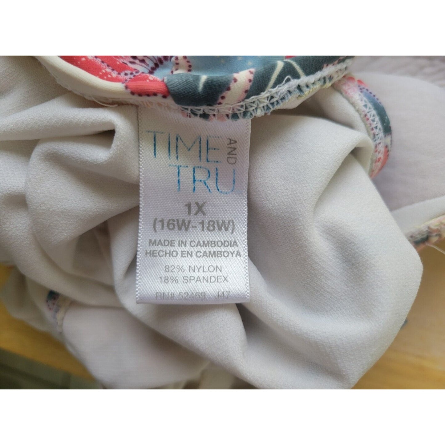 Time Tru Womens Swimsuit 1X Plus One Piece Blue Floral Lattice Plunge Bra Lined