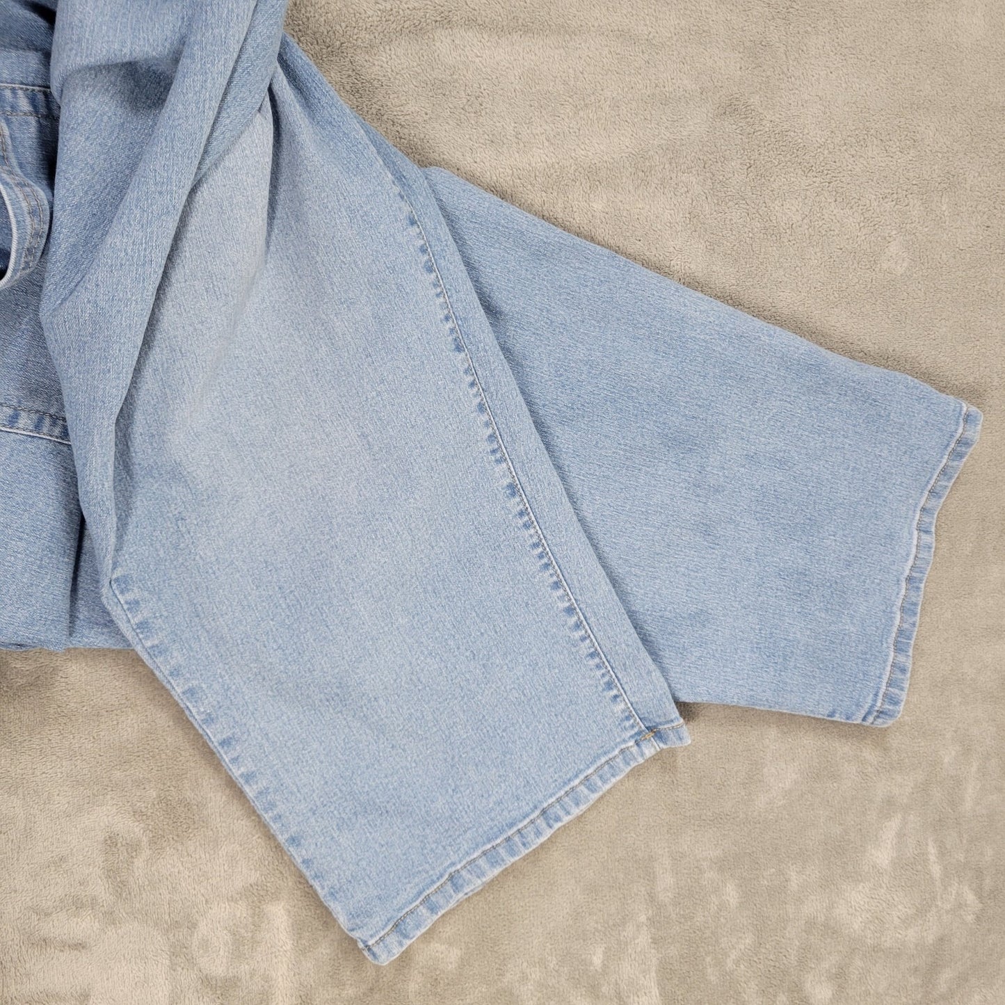 Denim 24 7 Womens Jeans 30WP Plus Cropped Light Blue Denim Zip Fly Comfort Waist