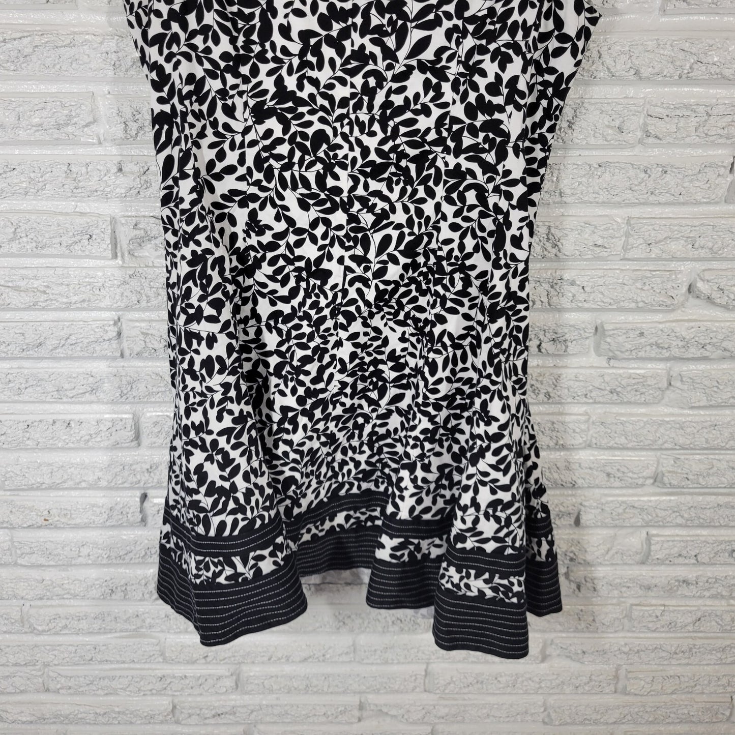 Jones Wear Women Dress 18 Plus Sleeveless Mini Fit Flare Black Floral Zip Casual