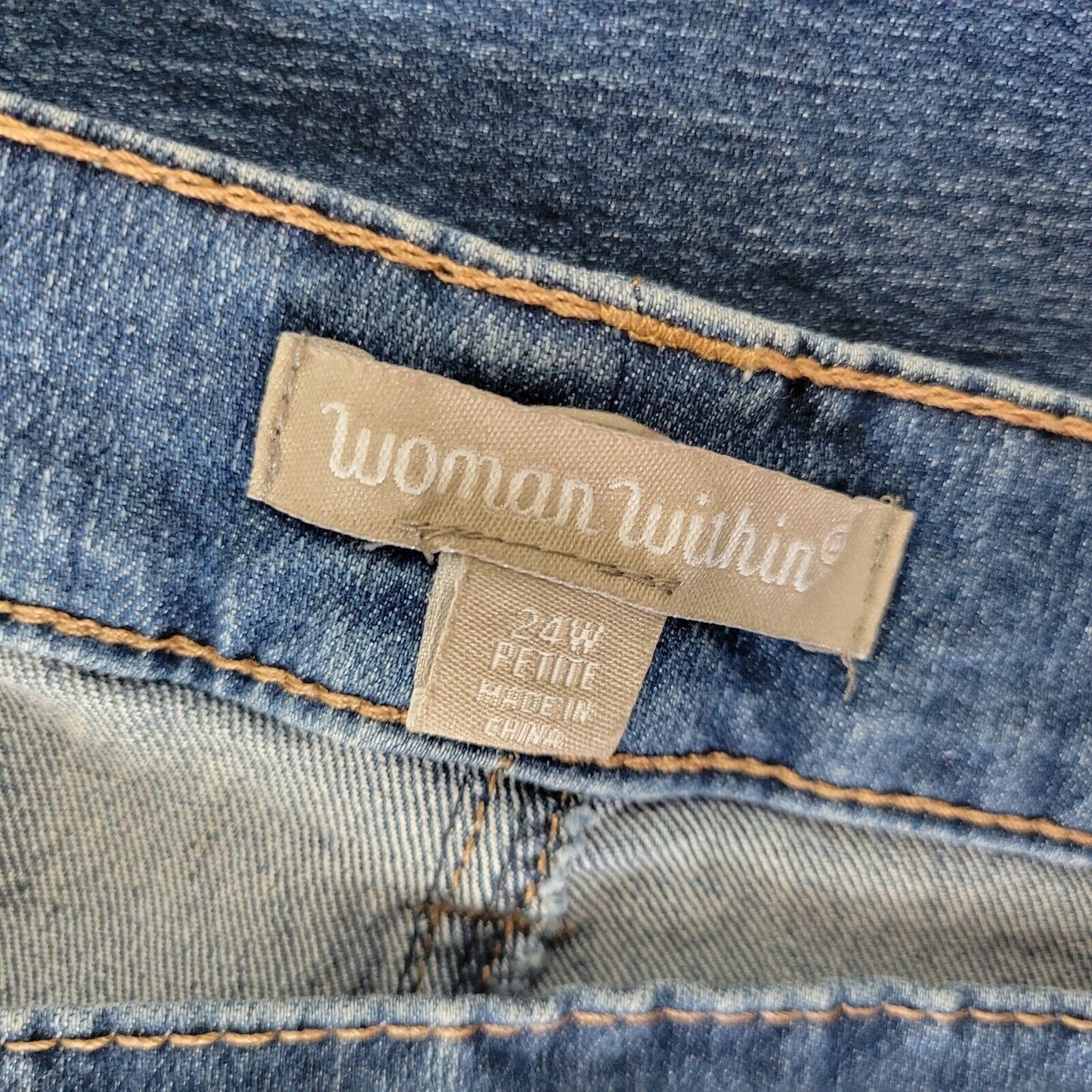 Woman Within Womens Jeans 22WP Petite Capri Straight Leg Medium Blue Denim Zip