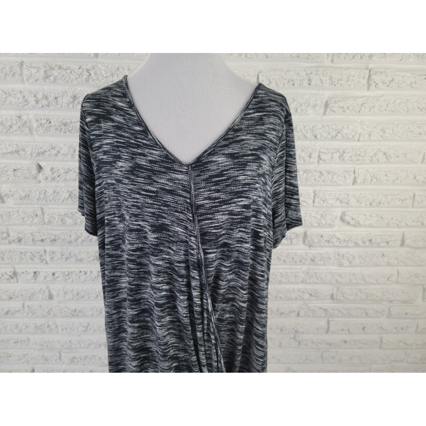 Apt 9 Womens Top 1X Plus Short Sleeve Faux Wrap Black Heather Knit Stretchy