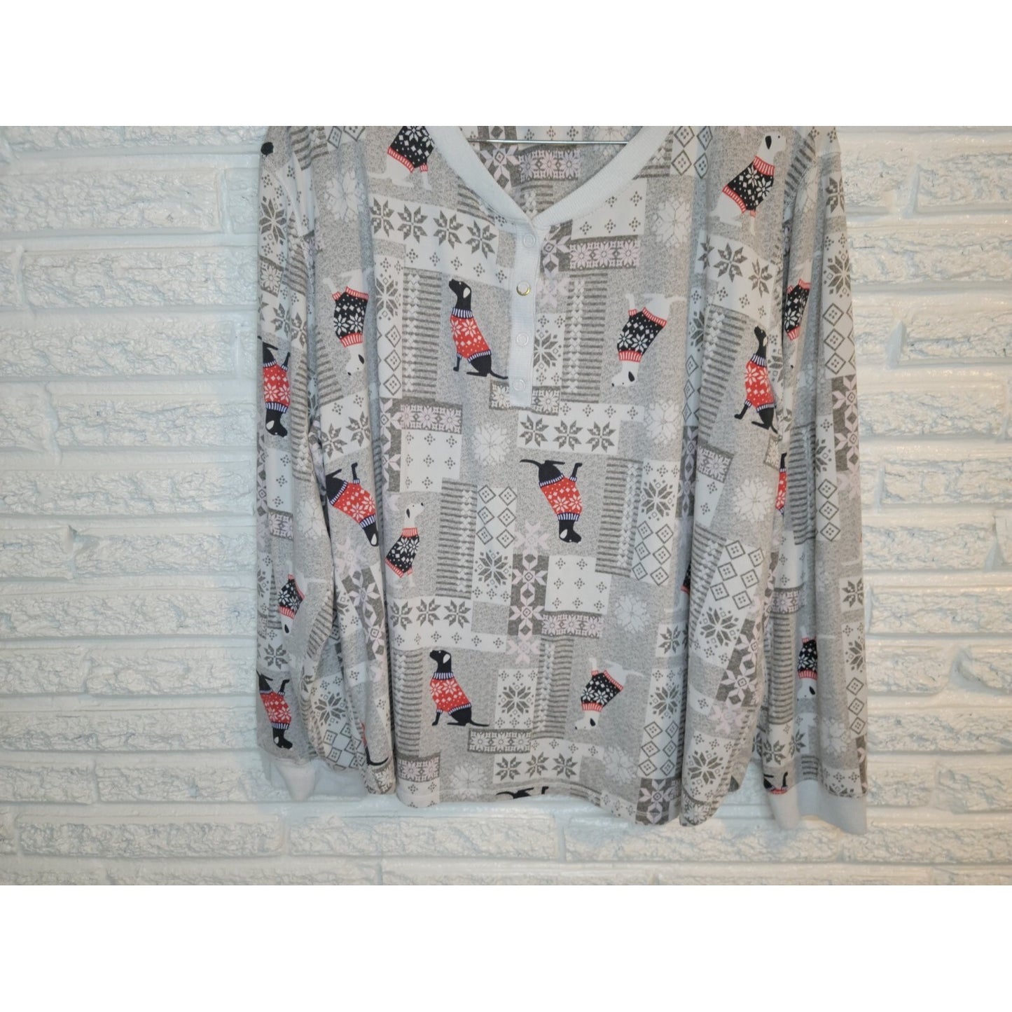 Secret Treasures Womens Top 3X Plus Top Gray Retriever Dog Winter Long Sleeve