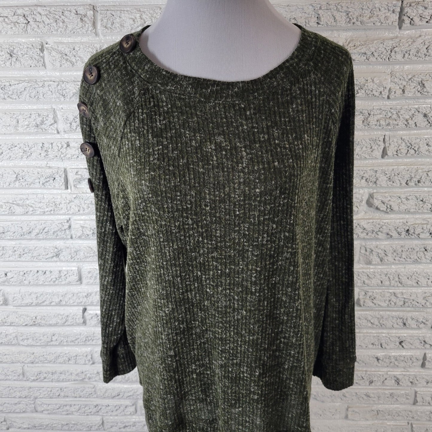 CJ Banks Womens Sweater 1X Plus Green Ribbed Poly Blend Soft Casual Deco Buttons