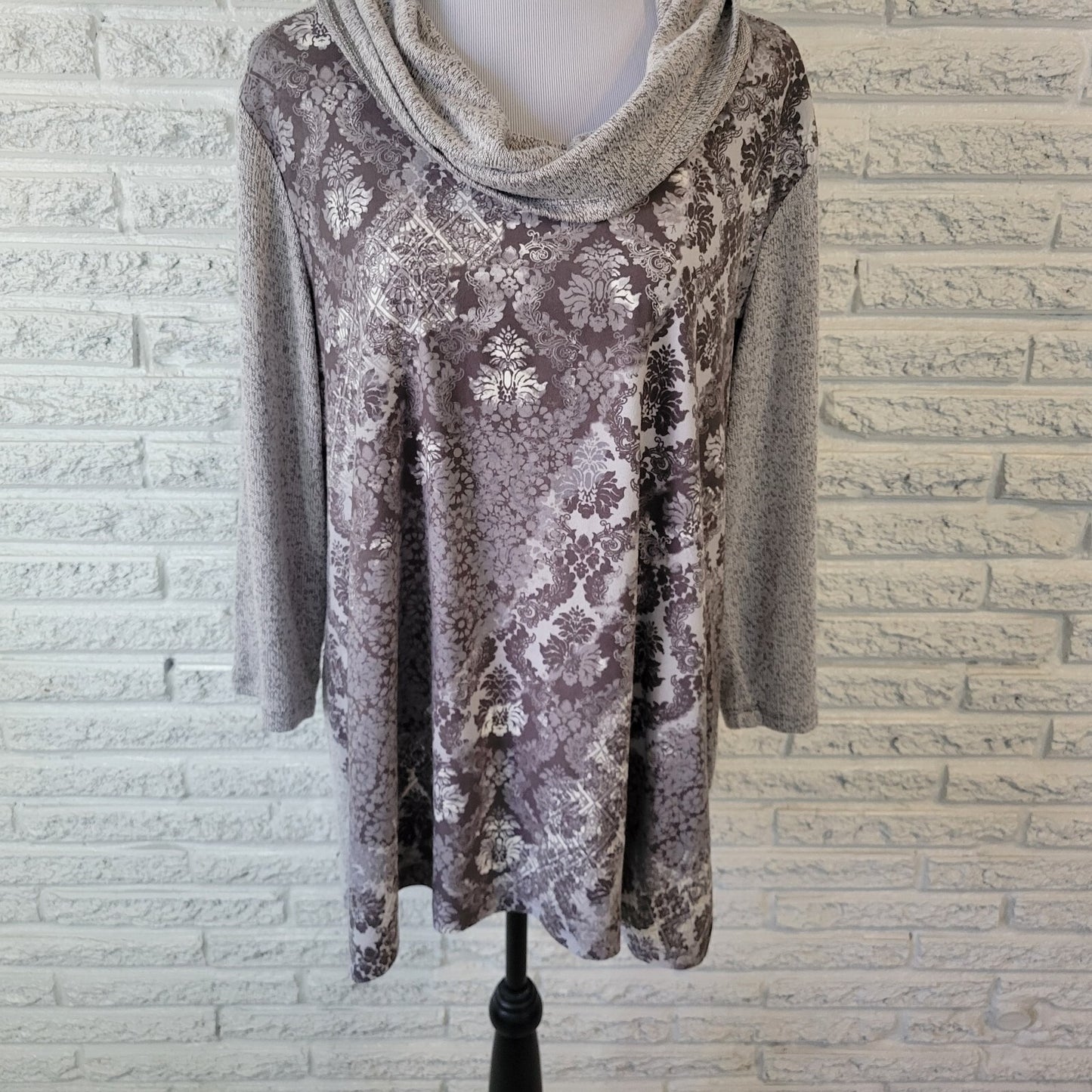 Ruby Rd Women Sweater 1X Plus 3/4 Sleeve Gray White Floral Cowl Soft Lightweight