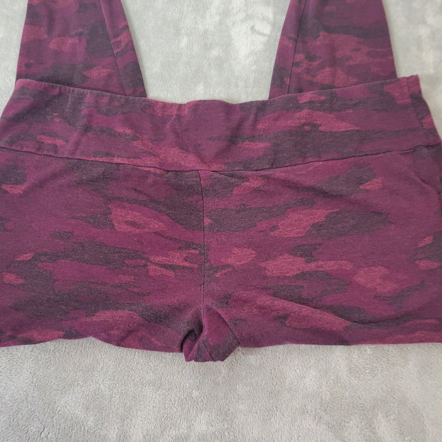 Terra Sky Womens Pants 4X Plus Leggings Cropped Capri Burgundy Camouflage Comfy