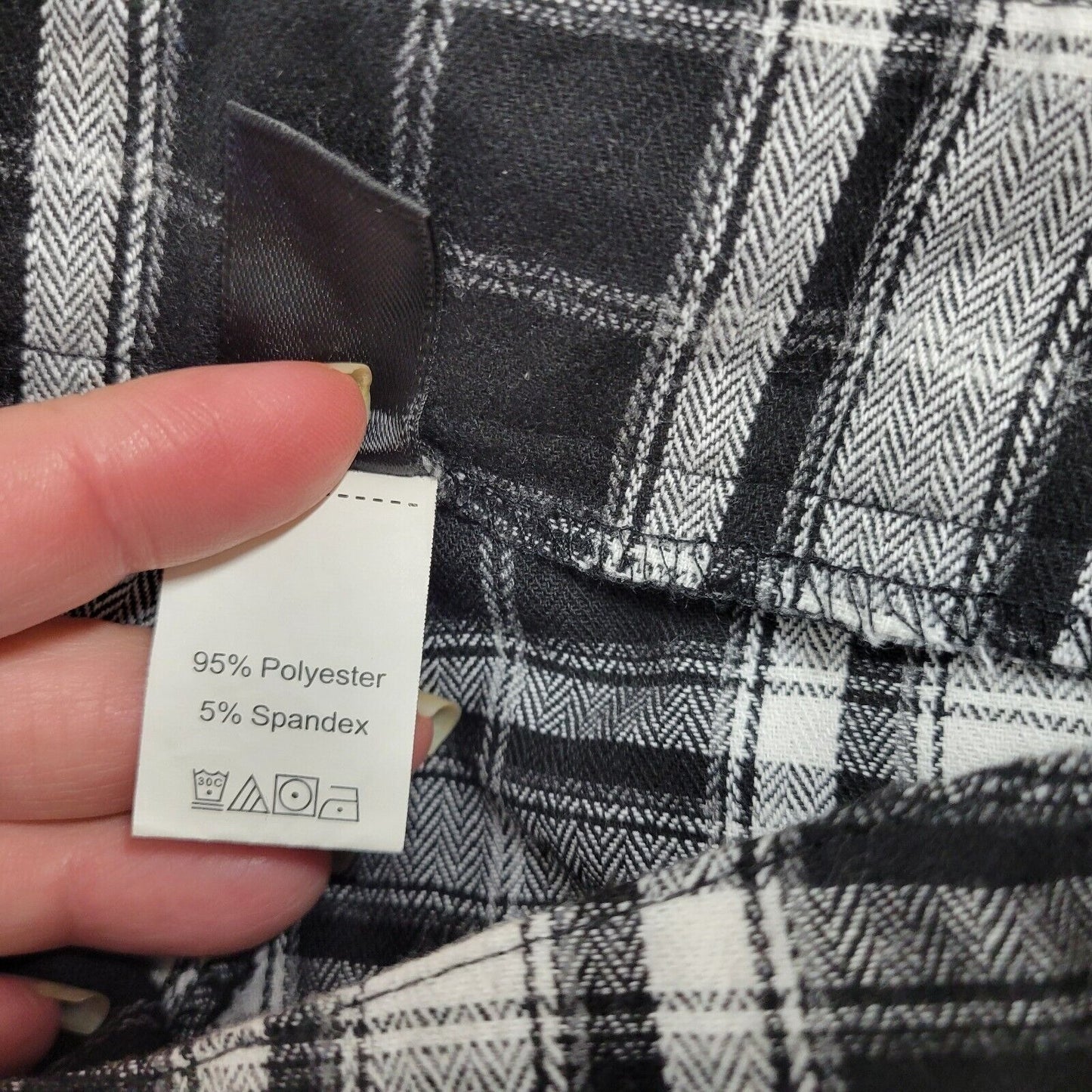 Shein Curve Womens Pants 3XL Cropped Black Plaid Pockets Zip Fly Lightweight