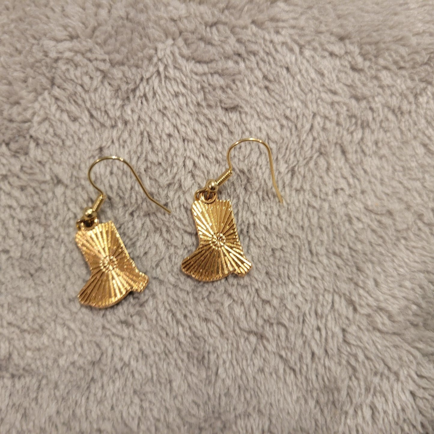 Fourth of July Patriotic Womens Earrings One Pair Cowgirl Boots Flag USA Hanging