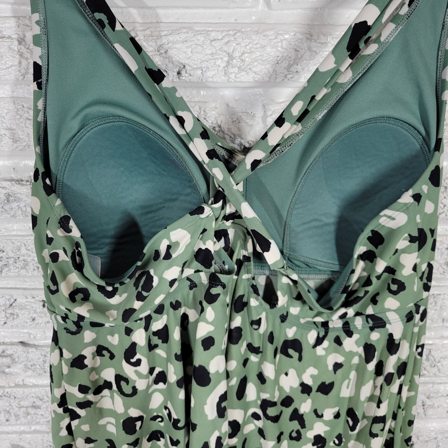 Kona Sol Women Swim Top 1X 16W 18W Criss Cross Spaghetti Green Animal Print Bra