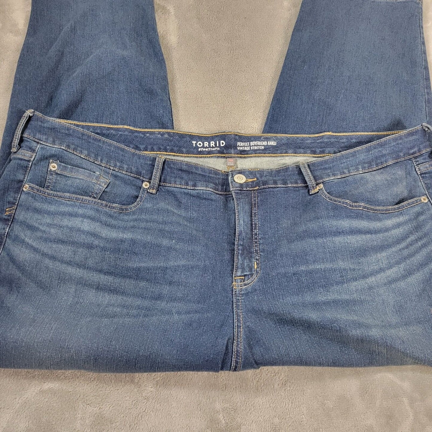 Torrid Womens Jeans 26R Plus  Feel the Fit Perfect Ankle Boyfriend Medium Blue