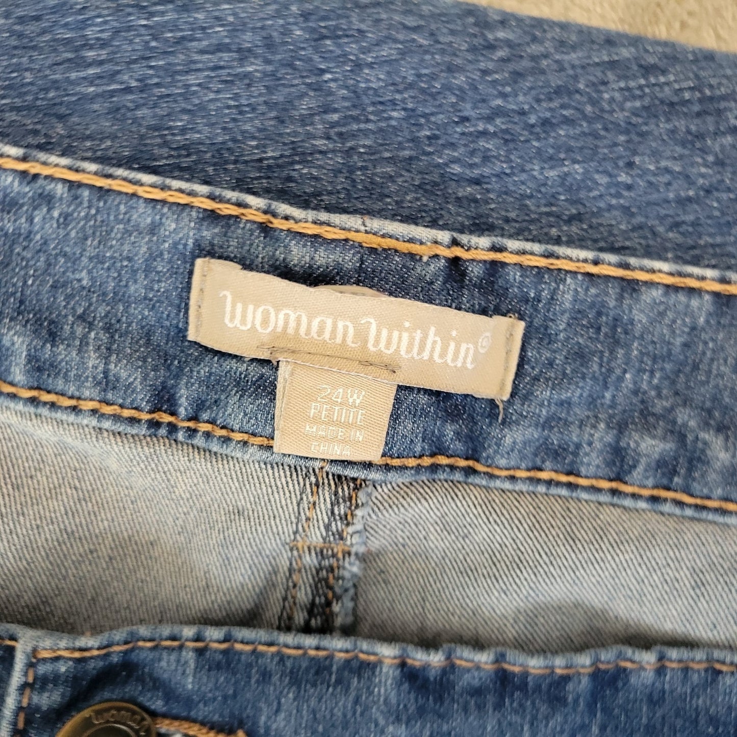 Woman Within Womens Jeans 22WP Petite Plus Capri Medium Blue Denim Zip Fly Comfy