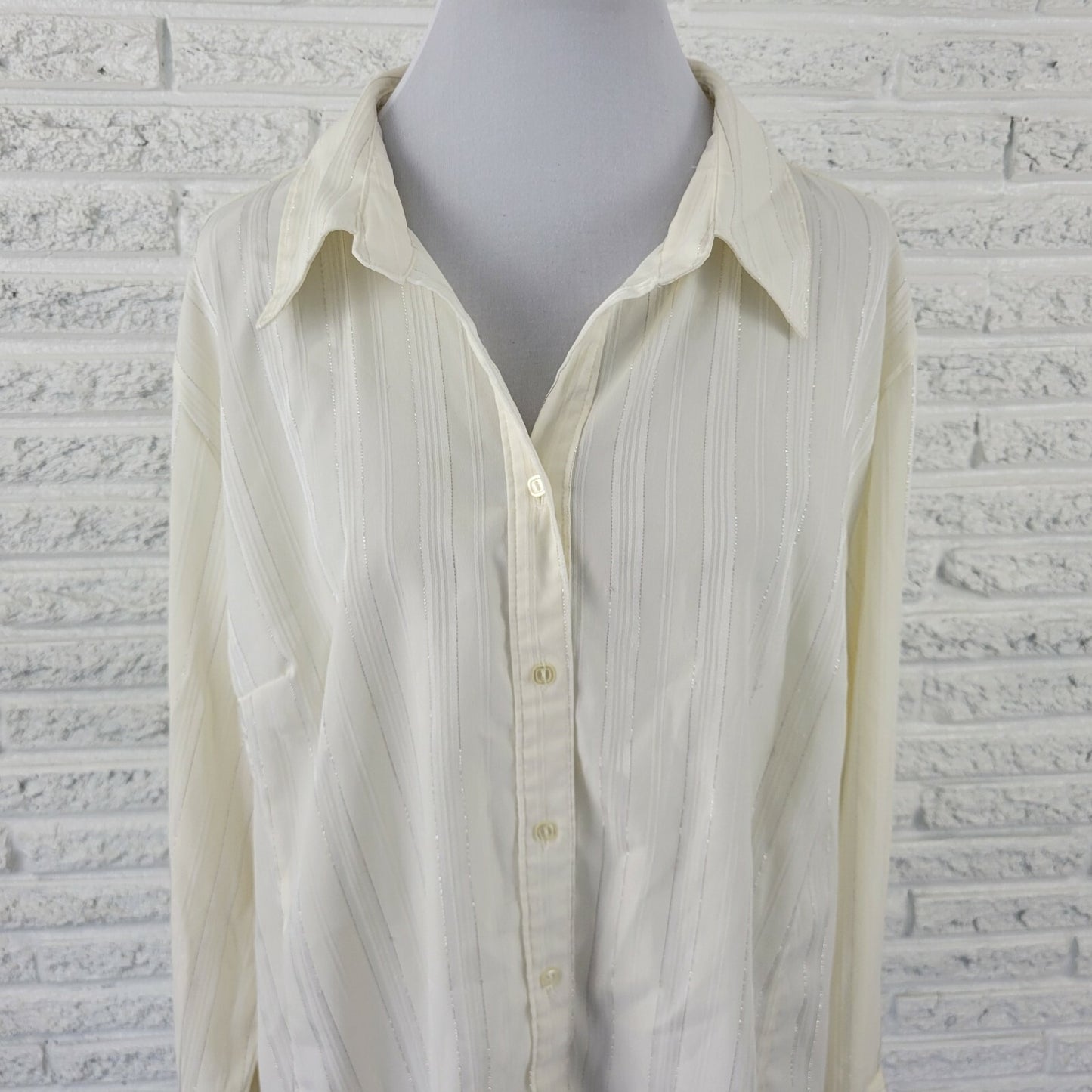 Apt 9 Womens Shirt 3X Plus Button Up Long Sleeves White Striped Metallic Office