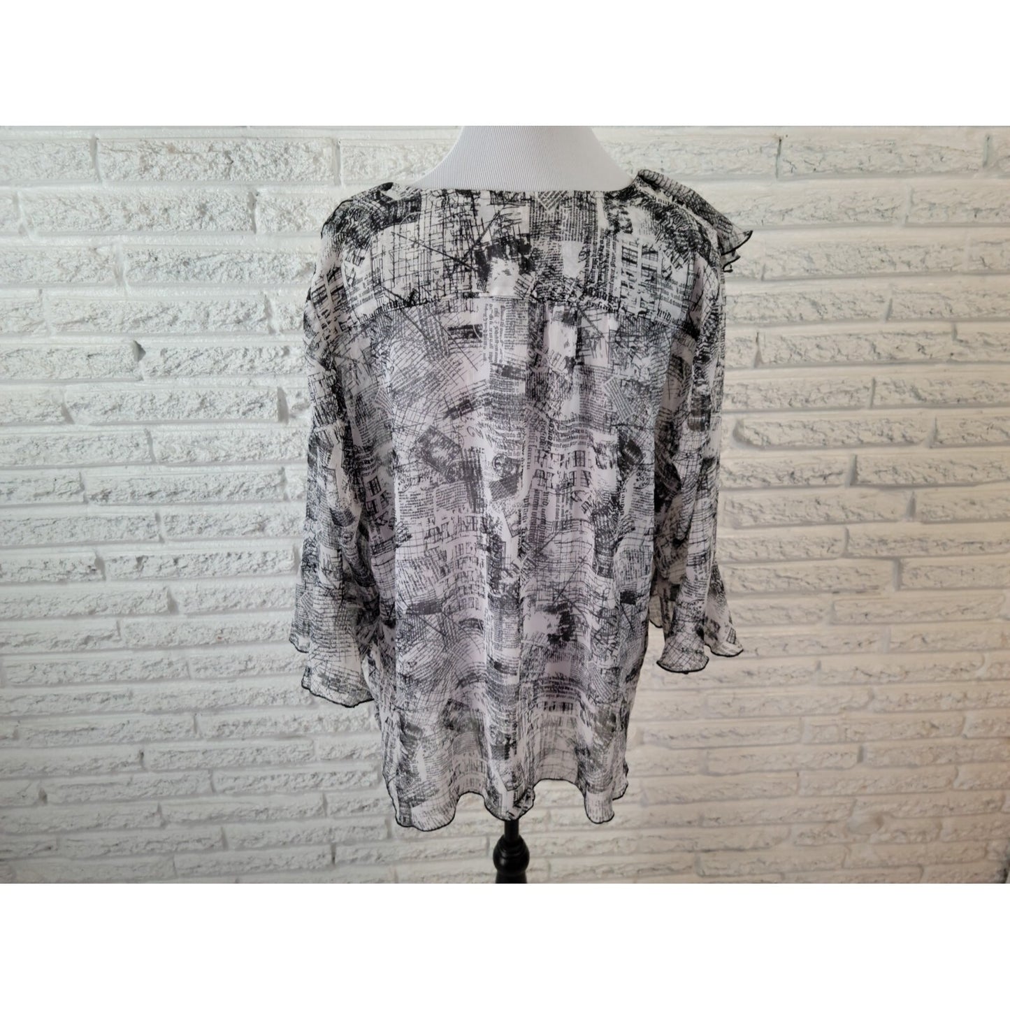 CJ Banks Women Top 2X Plus Bell 3/4 Sleeve Open Overlay Sheer Polyester Scripted